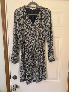 LOFT Navy and White Floral Long Sleeve V-Neck Dress
